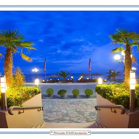 Nefeli Apartahotel 3*