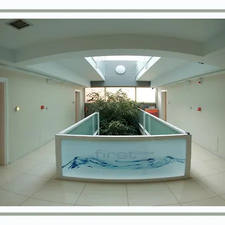 Apartahotel Nefeli 3*