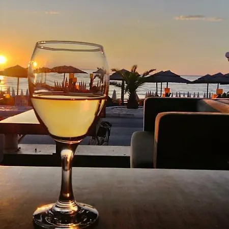 Apartahotel Nefeli 3*