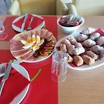 Nefeli Aparthotel 3*